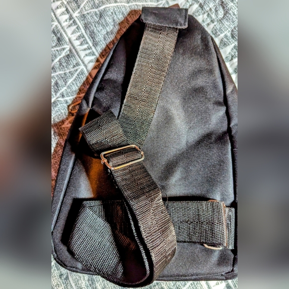 Black Fashion crossbody bag, messenger bag, front/back carry, BNWOT - Picture 7 of 14